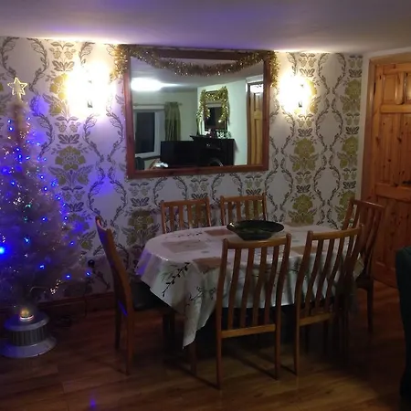 Four Bedroom Holiday 別荘